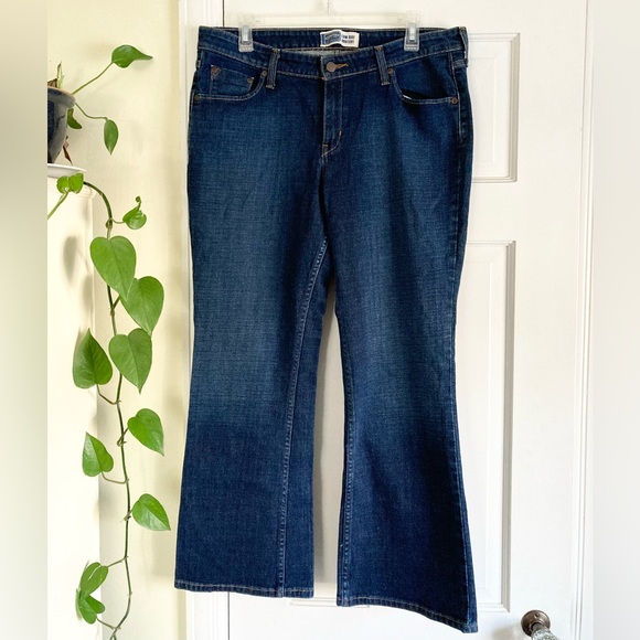 Levi’s Low-Rise Bootcut Jeans, Women’s Size 14 Short, Sweep Down Dk Wash - Picture 2 of 7